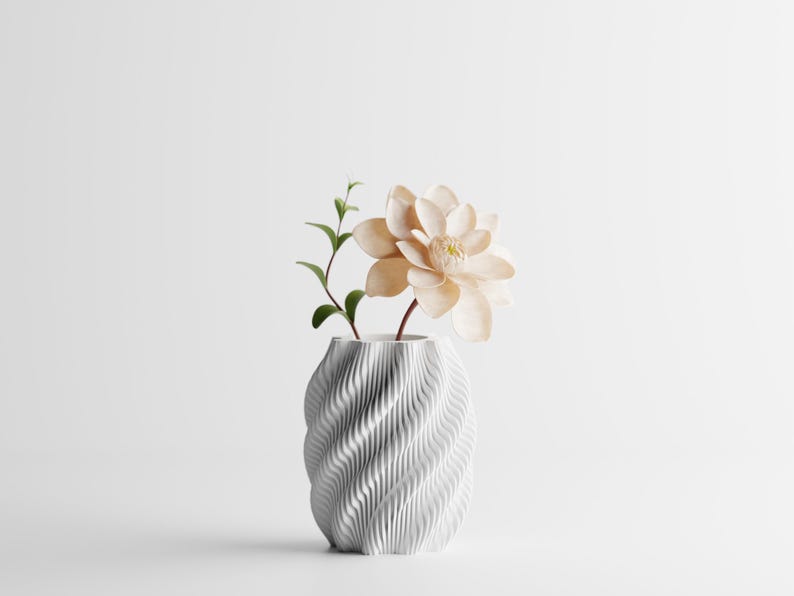 Moderne, dynamisch rotierende 3D-gedruckte Wasserwellenvase